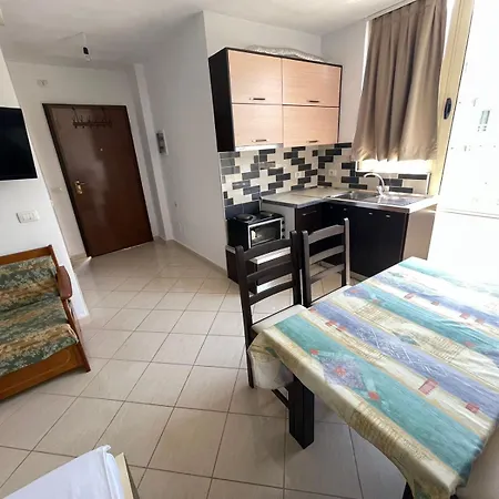 Blue Breeze Attic 2 Σαράντα