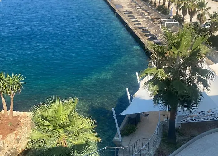 Blue Breeze Attic 2 Appartamento Sarandë