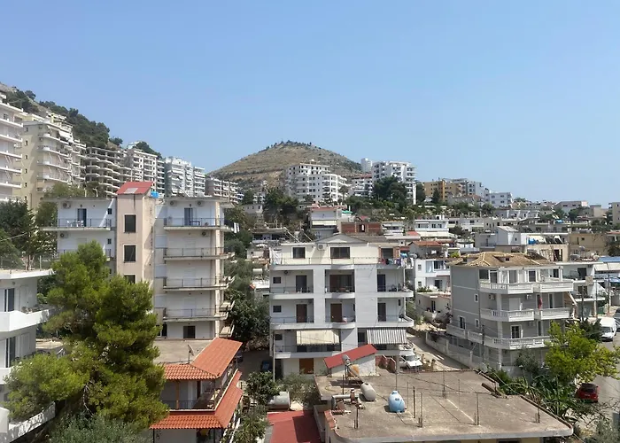 公寓 Blue Breeze Attic 2 Sarandë